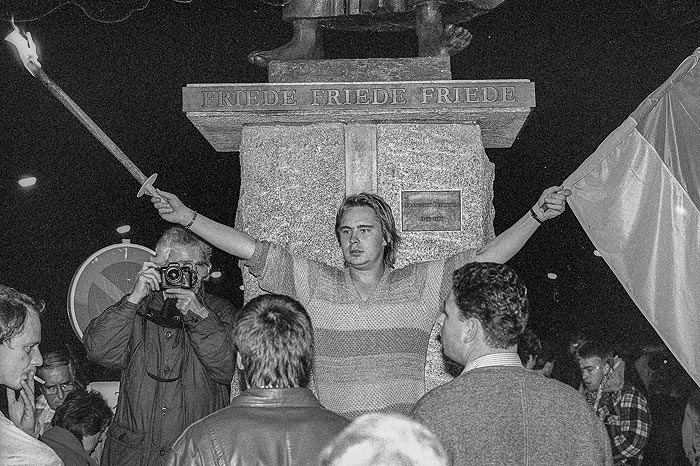 1740p